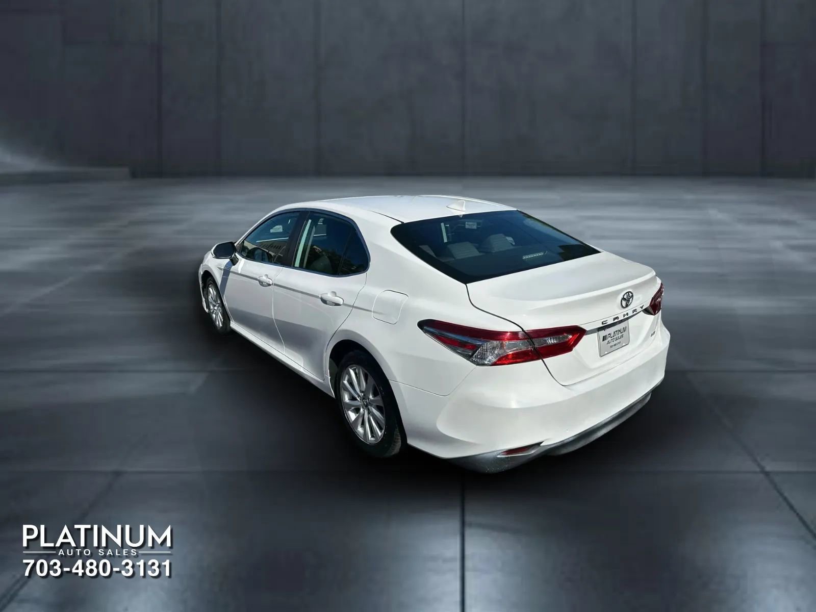 Used 2020 Toyota Camry LE image 8