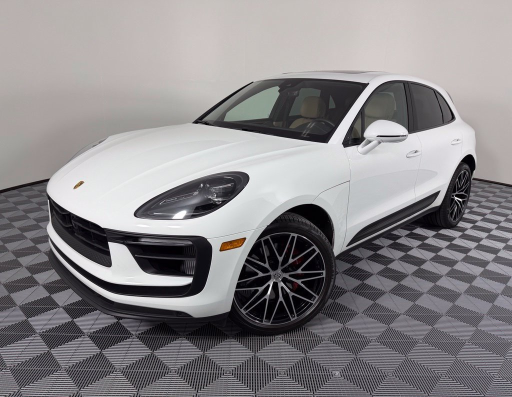 Certified 2024 Porsche Macan S AWD/4WD image 1