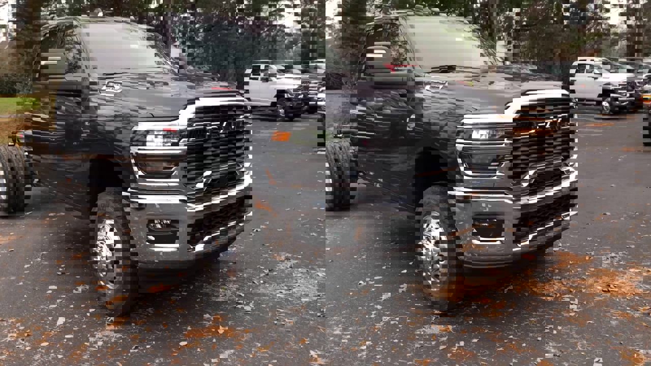 New 2026 RAM 3500 Tradesman w/ Chrome Appearance Group image 2