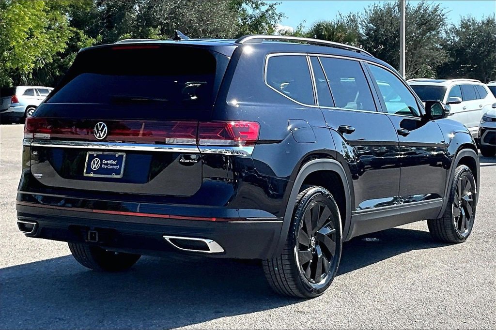Certified 2025 Volkswagen Atlas SE w/ Black Wheel Package image 5
