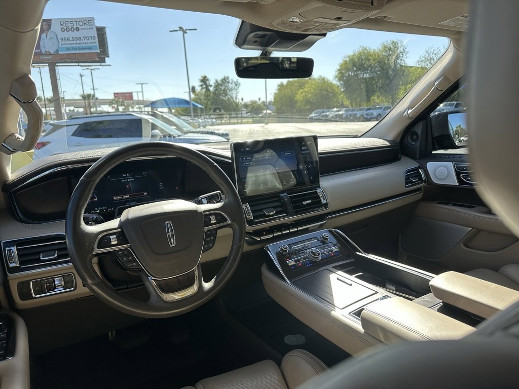 Used 2023 Lincoln Navigator L Reserve image 18