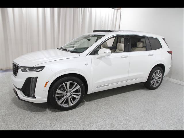 Used 2024 Cadillac XT6 Premium Luxury w/ Technology Package AWD/4WD image 3
