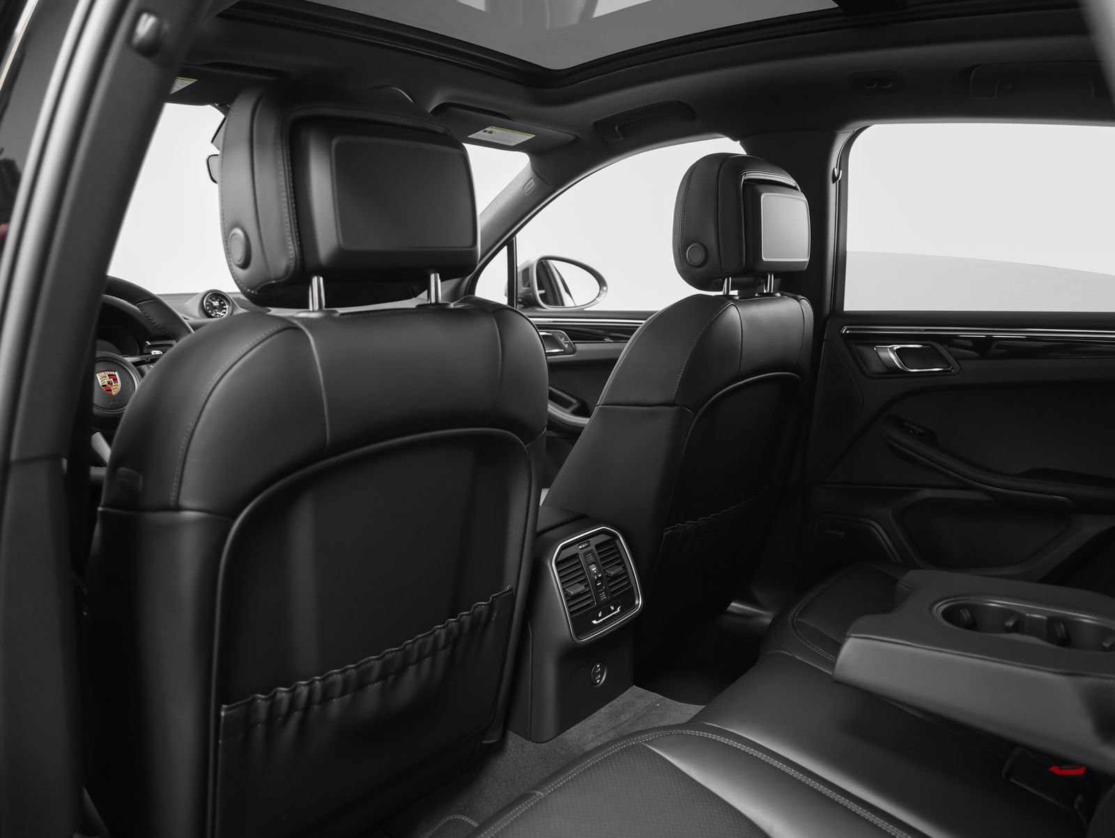 New 2026 Porsche Macan Turbo AWD/4WD image 46