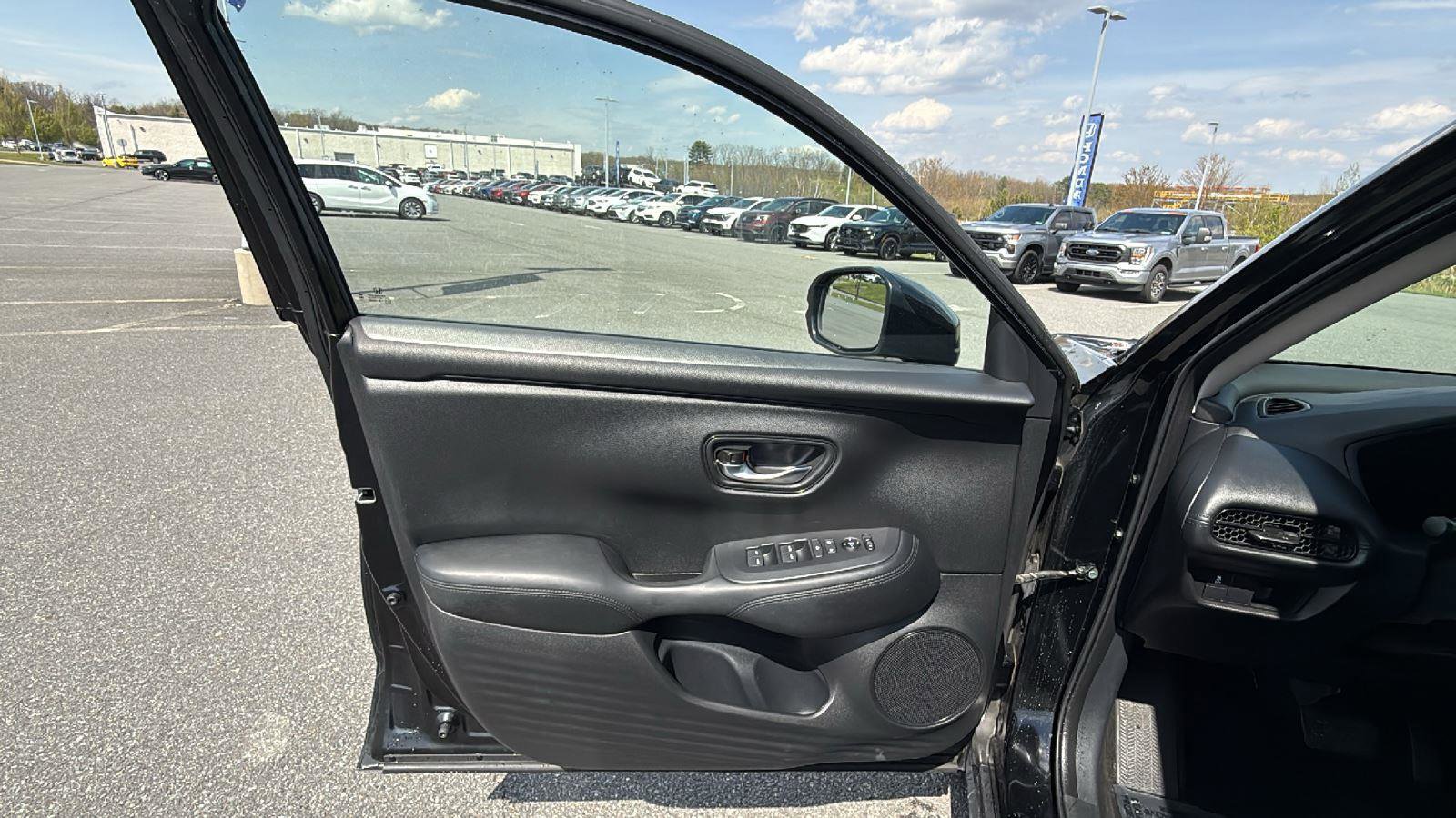 Used 2024 Honda HR-V LX image 22