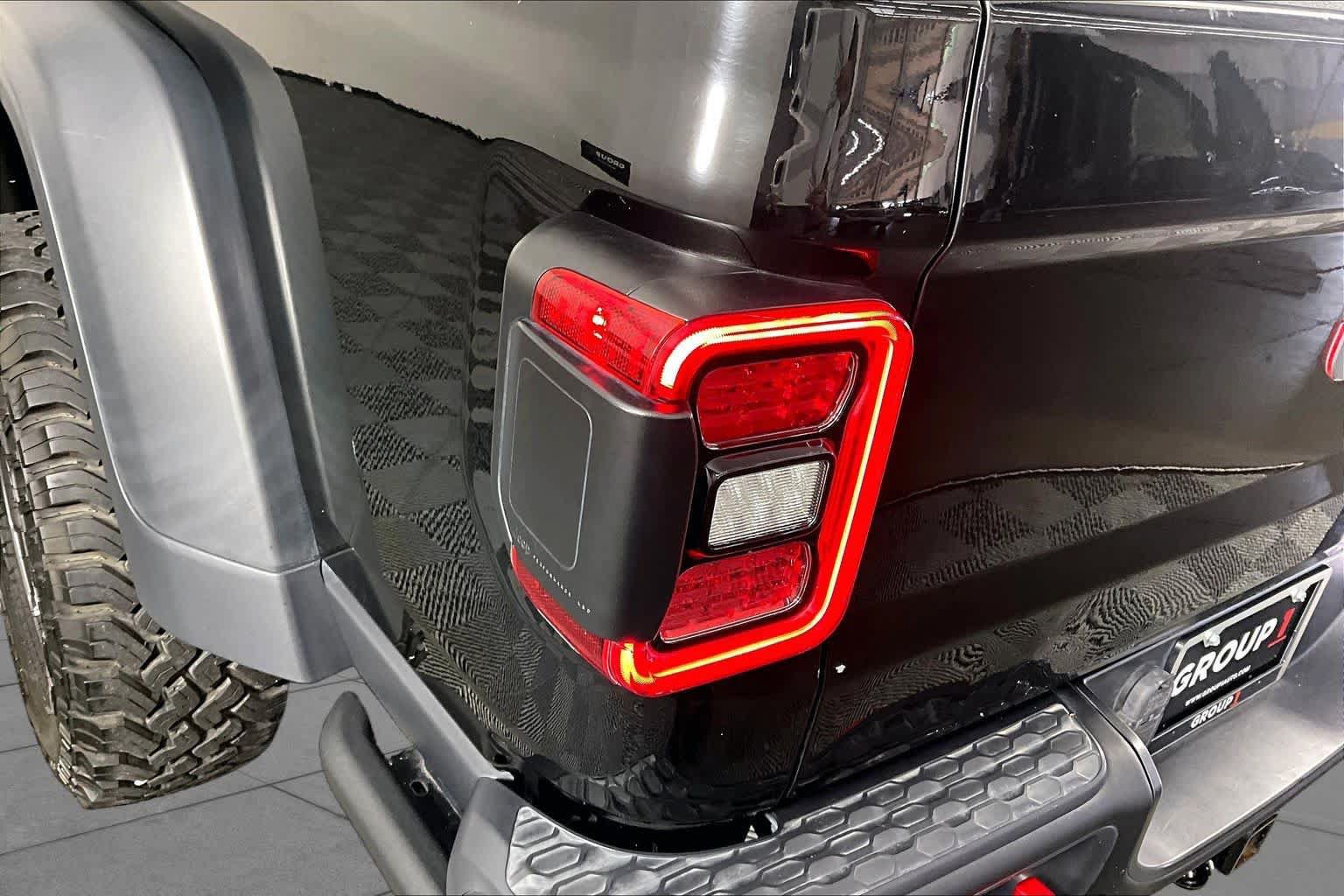 Used 2020 Jeep Gladiator Rubicon AWD/4WD image 28