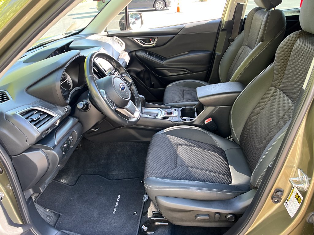 Used 2022 Subaru Forester Premium AWD/4WD image 9