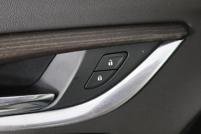 Used 2023 Buick Enclave Avenir w/ Avenir Technology Package FWD image 23