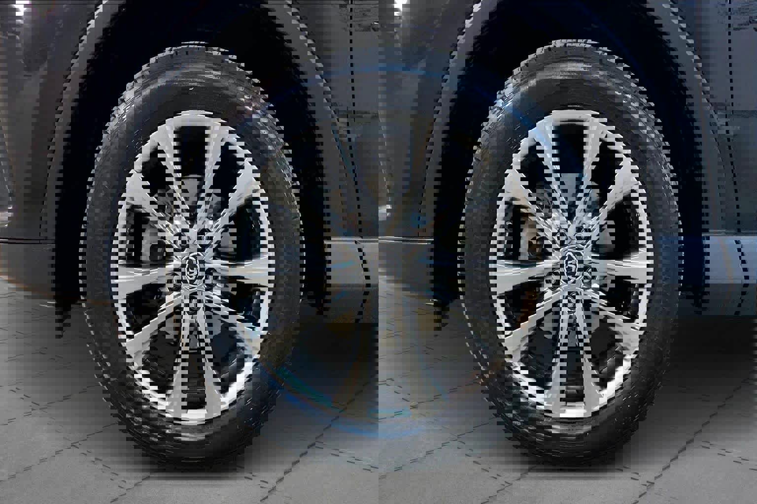 Used 2017 Toyota RAV4 Limited image 11