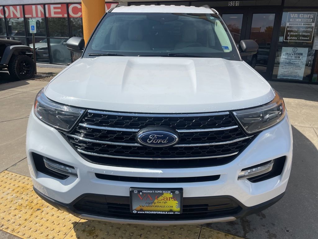 Used 2023 Ford Explorer XLT w/ Equipment Group 202A AWD/4WD image 9