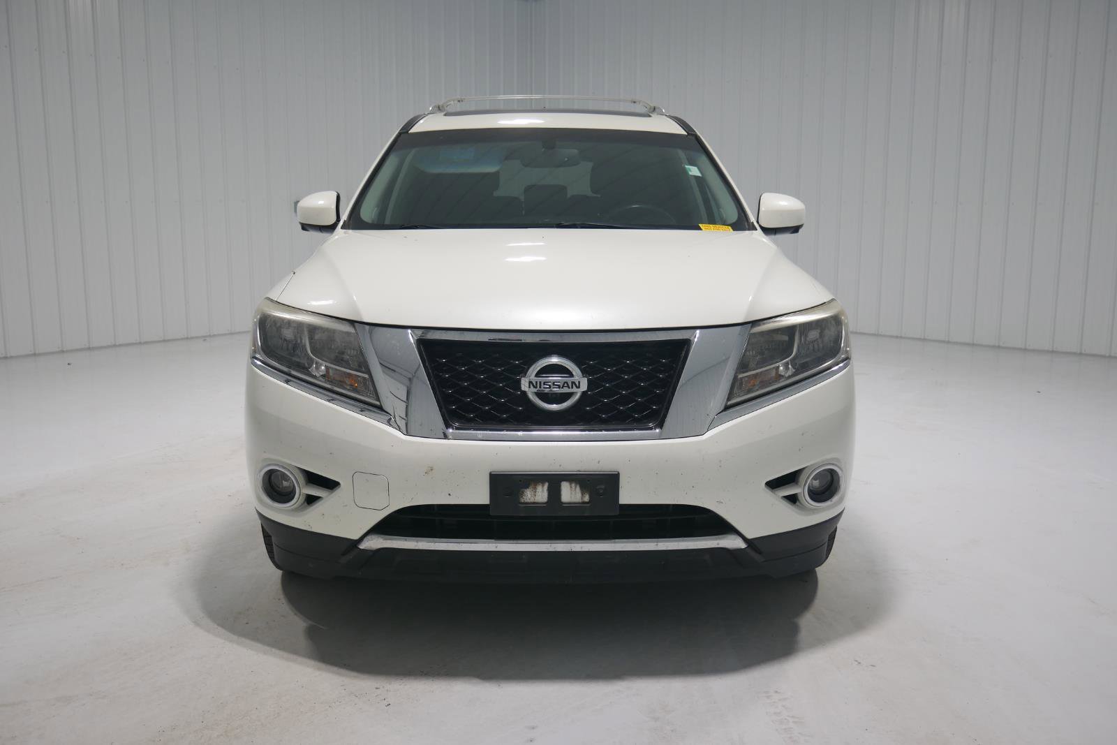 Used 2015 Nissan Pathfinder Platinum w/ Cargo Package image 2