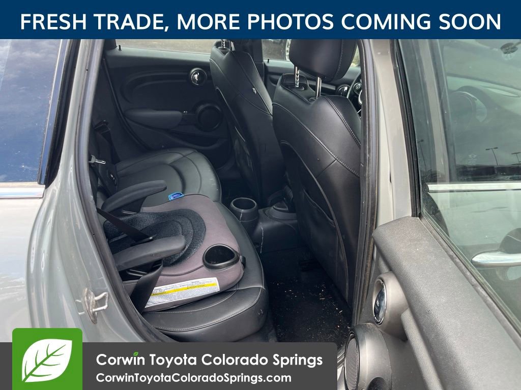 Used 2015 MINI Cooper 4-Door Hardtop image 16