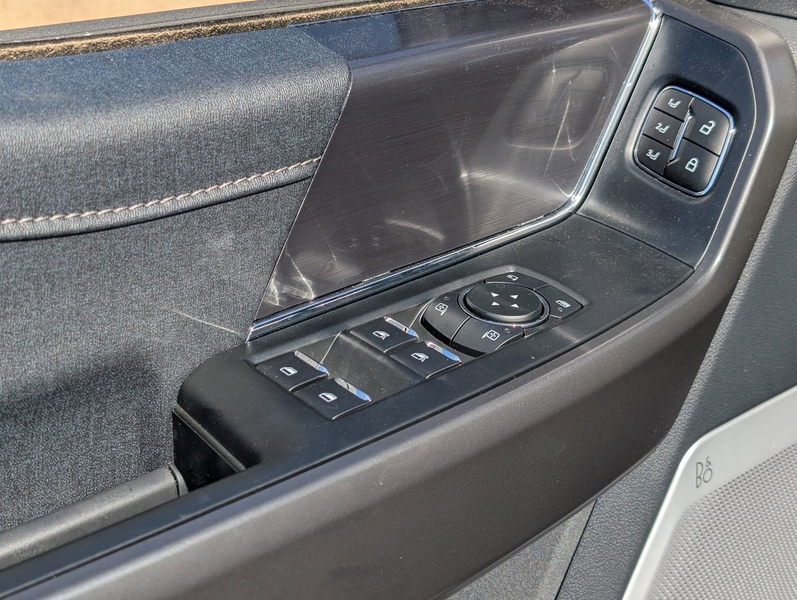 Used 2025 Ford F150 Lariat w/ Equipment Group 502A High image 27