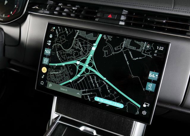 New 2025 Land Rover Range Rover SE image 17