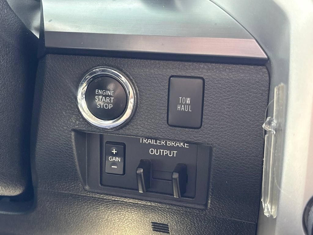 Used 2020 Toyota Tundra Platinum AWD/4WD image 21