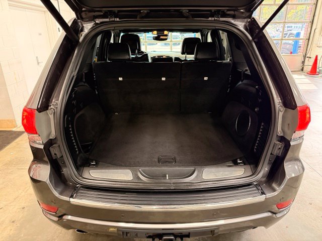 Used 2019 Jeep Grand Cherokee Overland AWD/4WD image 21