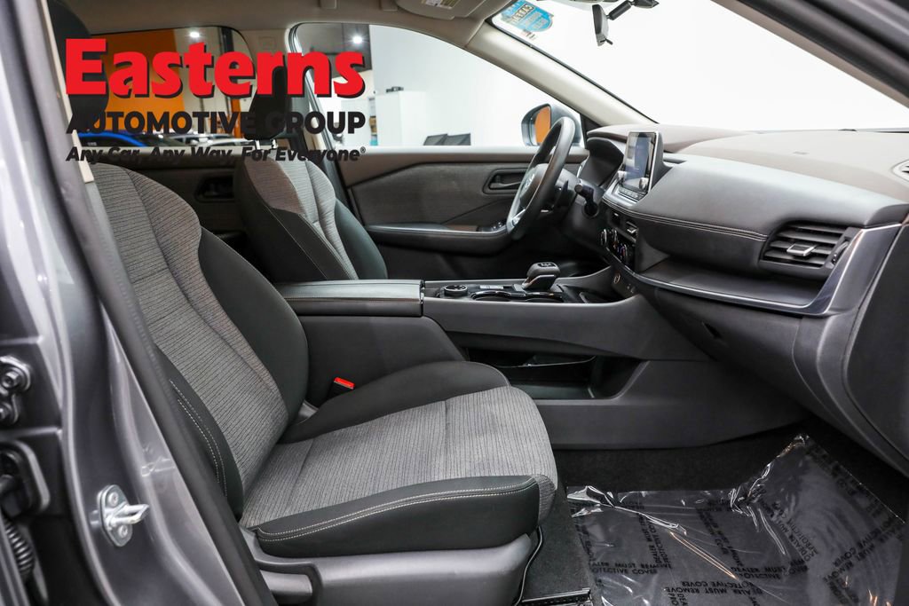 Used 2021 Nissan Rogue S image 24