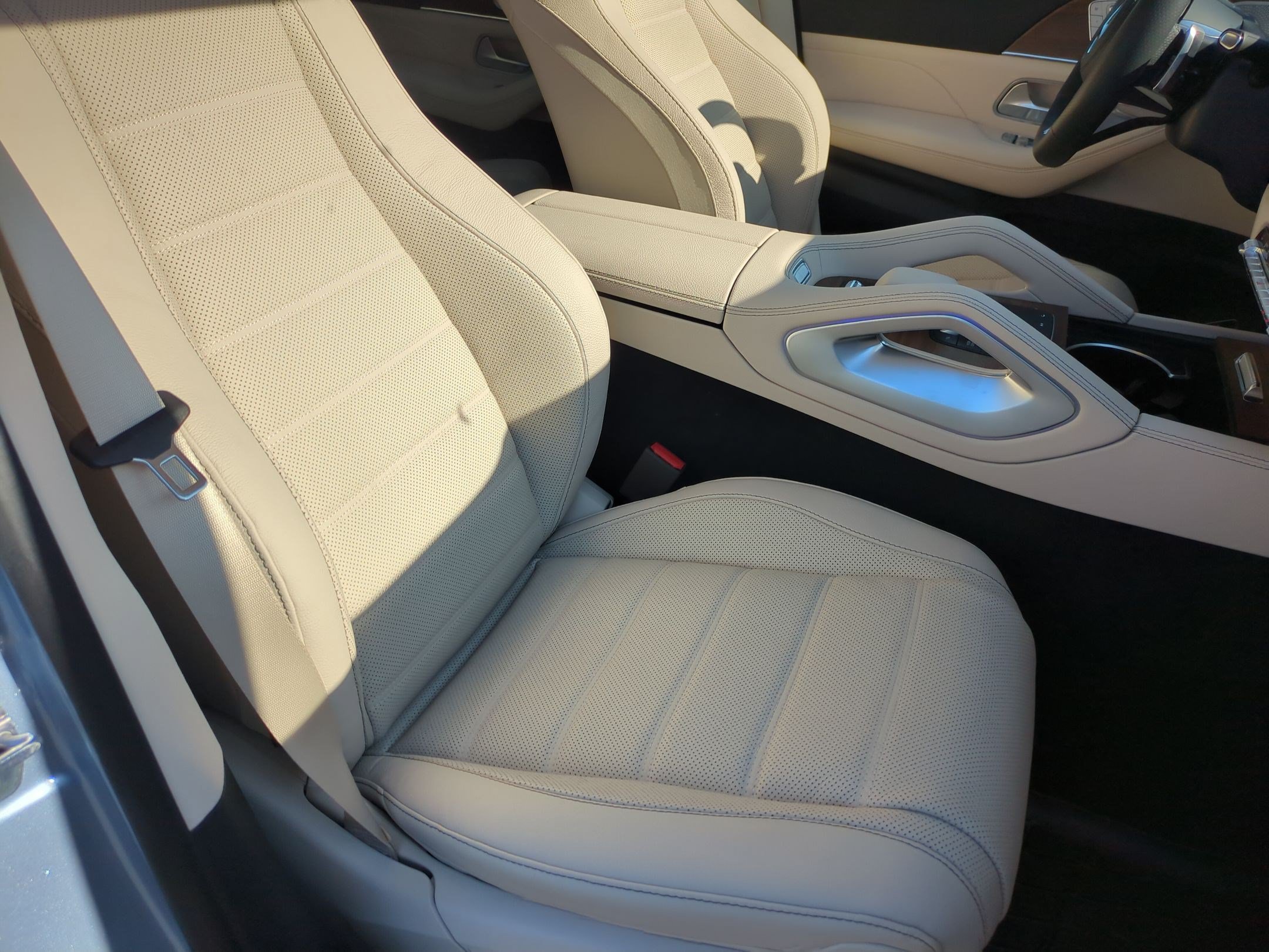 Certified 2025 Mercedes-Benz GLS 450 4MATIC image 37