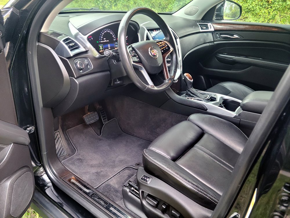 Used 2016 Cadillac SRX Luxury w/ Driver Awareness Package FWD image 13