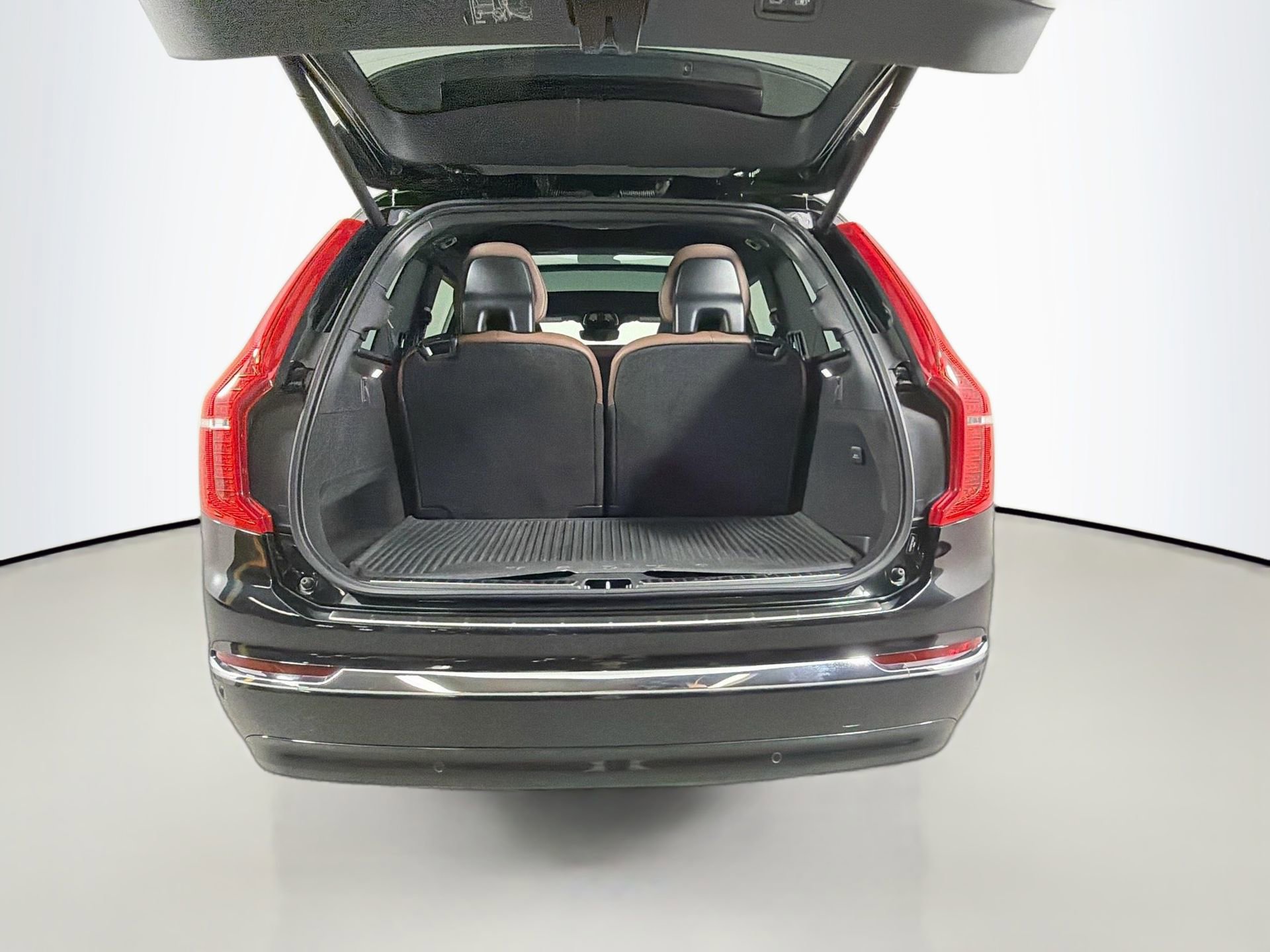 Certified 2023 Volvo XC90 B6 Plus AWD/4WD image 26