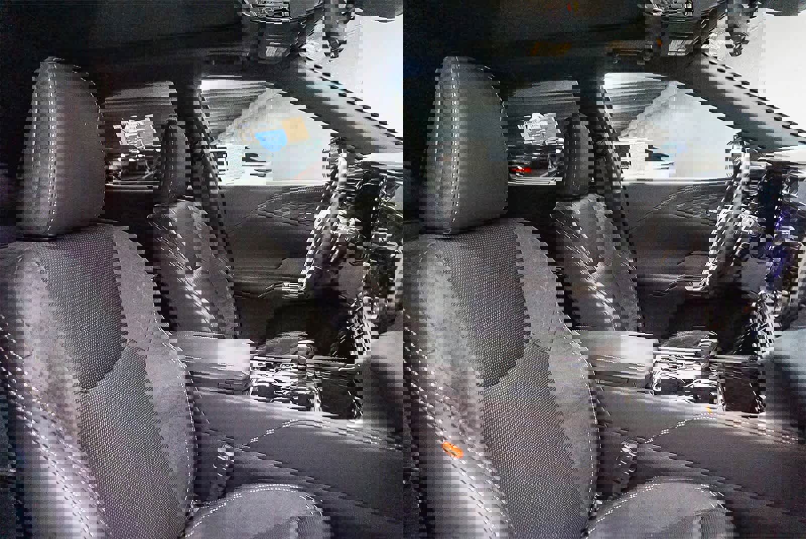 Used 2024 Lexus RX 450h Luxury w/ Convenience Package image 17