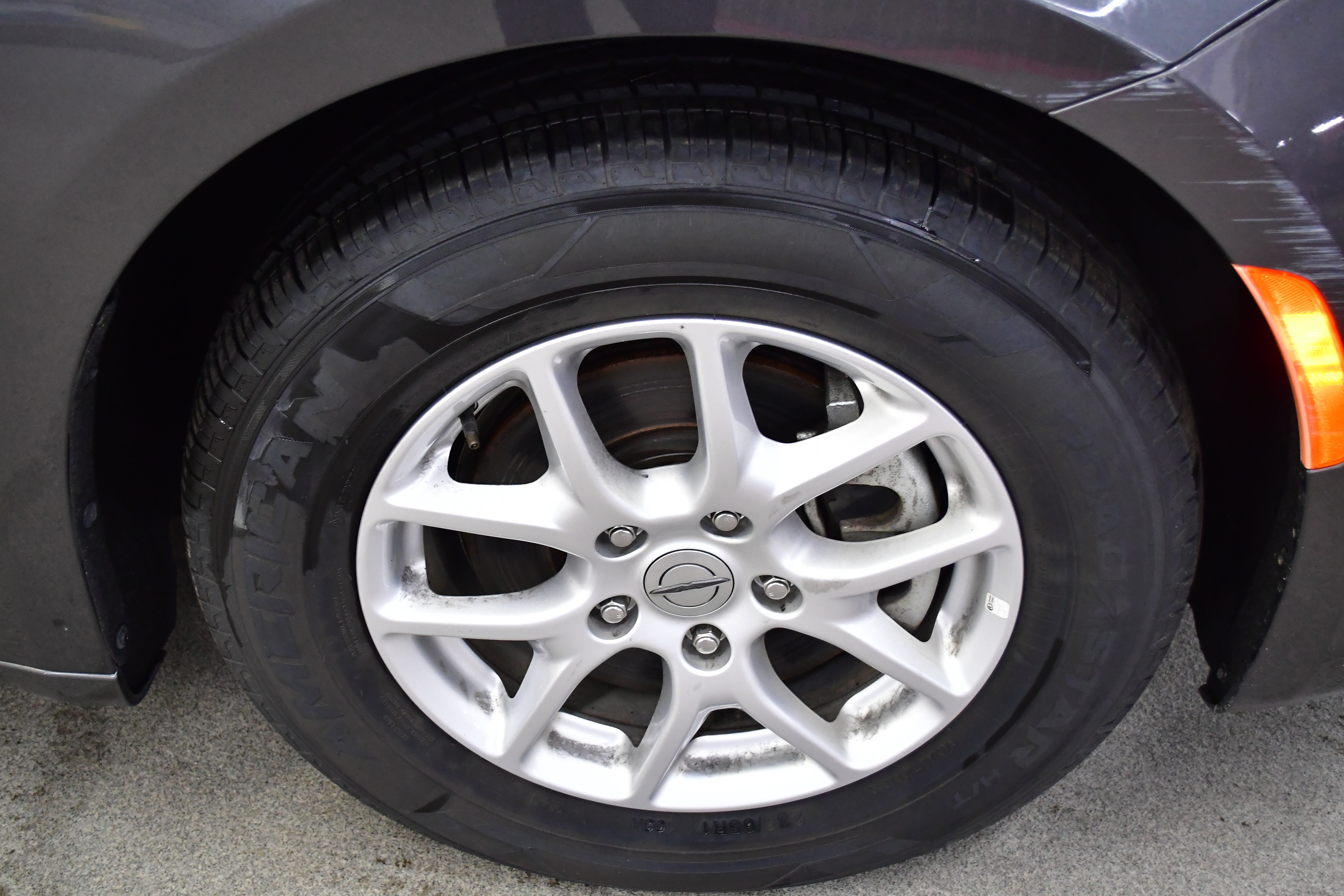 Used 2023 Chrysler Pacifica Touring-L FWD image 37