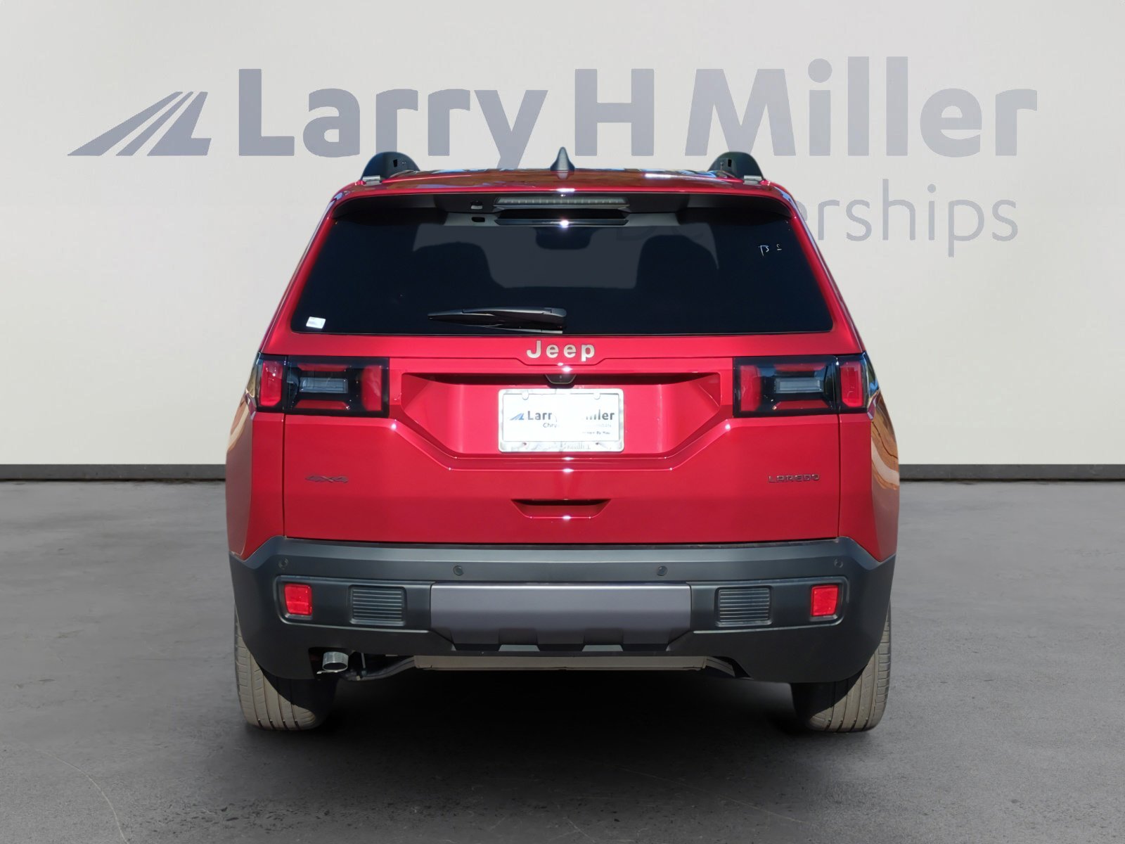 New 2026 Jeep Cherokee Laredo image 4