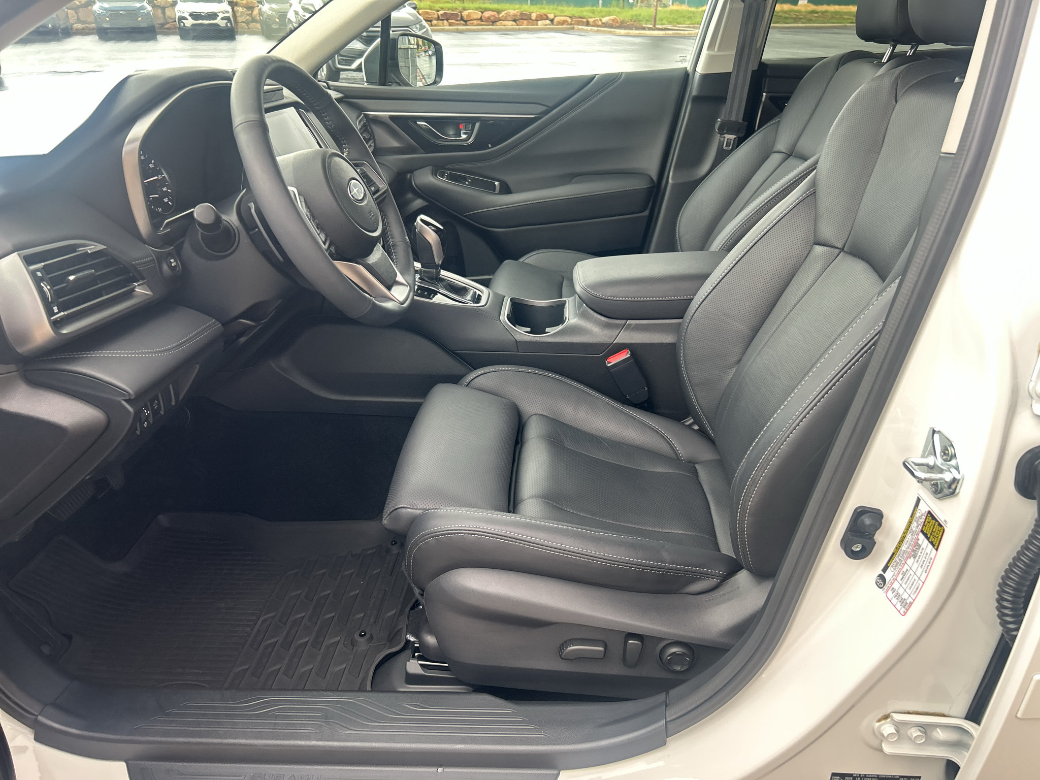 Used 2025 Subaru Outback Touring XT w/ Popular Package #2 AWD/4WD image 14