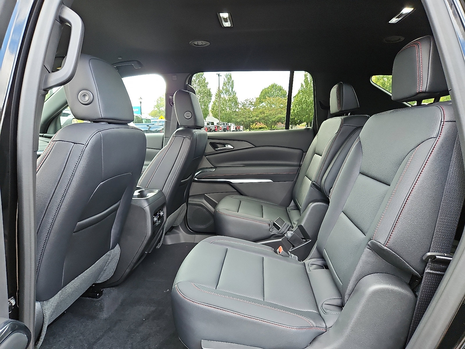 New 2026 Chevrolet Traverse Z71 image 5