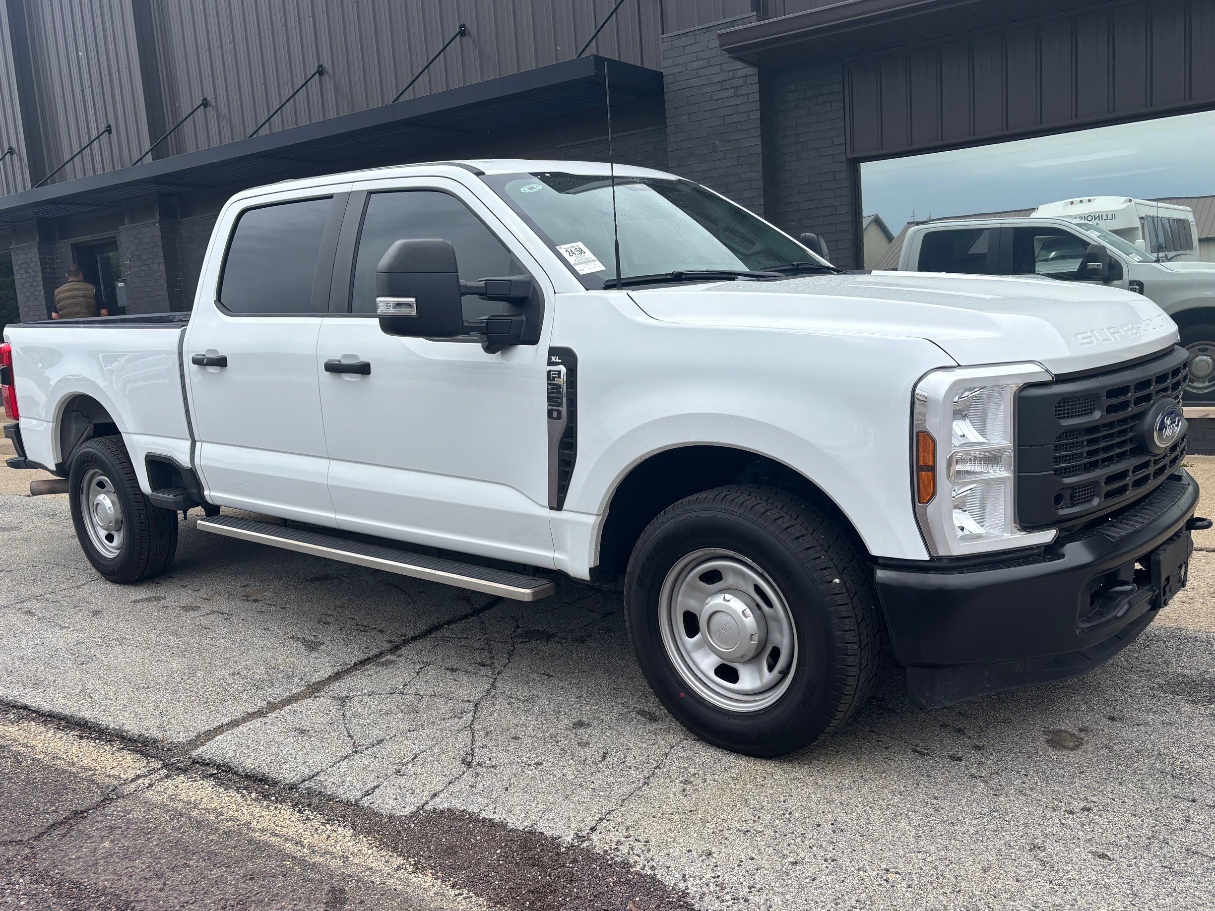 Used 2024 Ford F350 XL w/ 360-Degree Camera Package RWD image 3