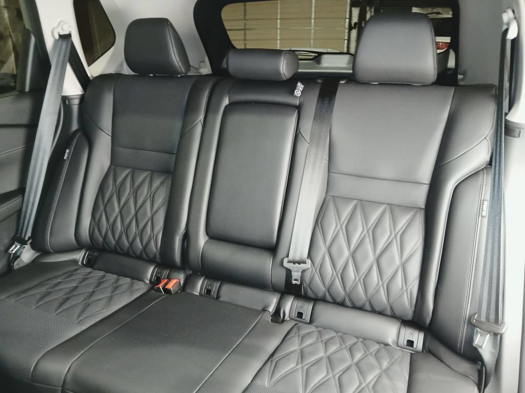 Used 2026 Nissan Rogue Platinum w/ Platinum Premium Package AWD/4WD image 14