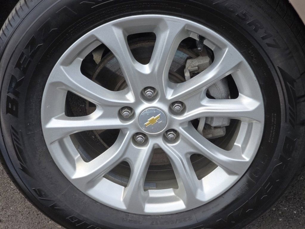 Used 2018 Chevrolet Equinox LS FWD image 9