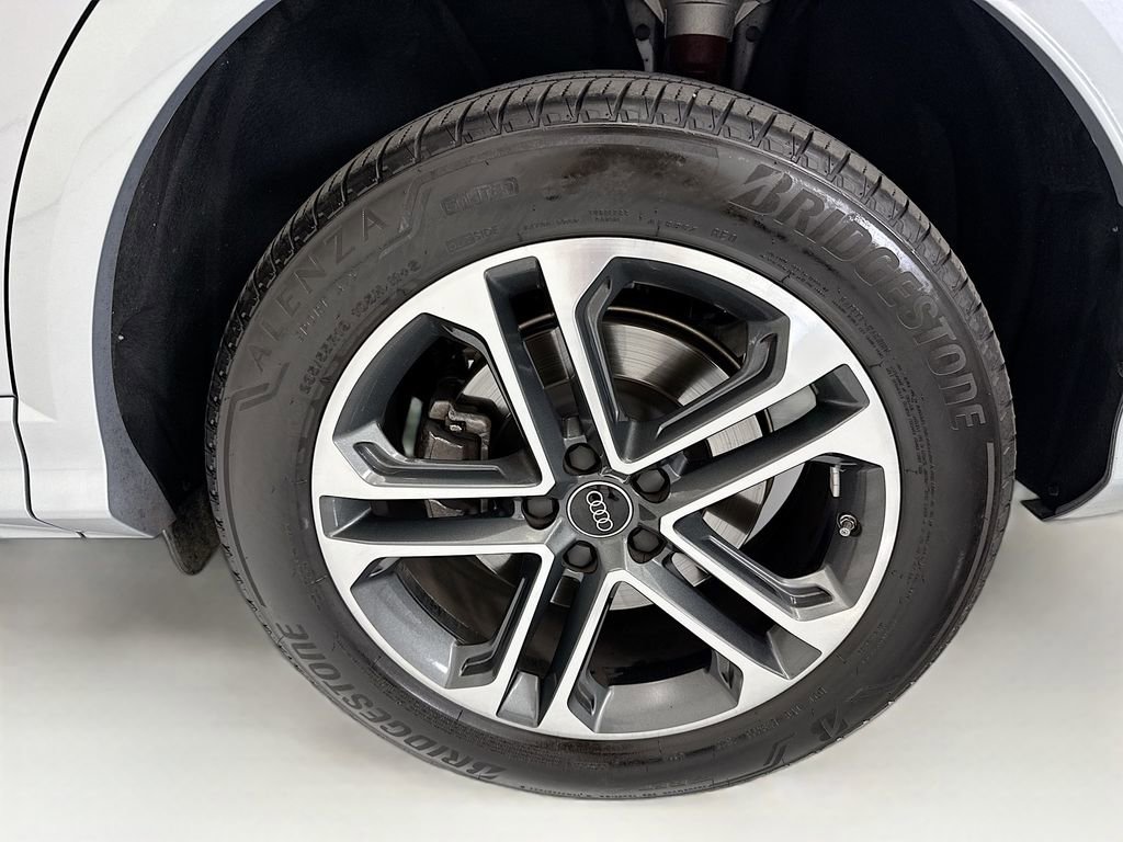 Certified 2025 Audi Q5 Premium w/ Premium Plus AWD/4WD image 30
