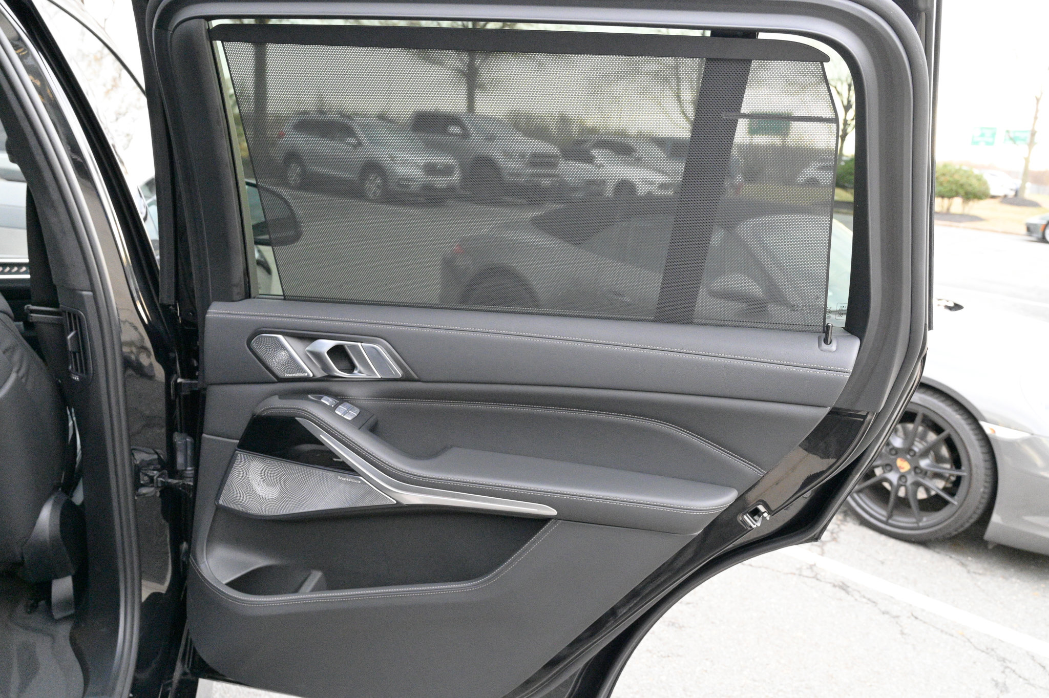 Used 2025 BMW ALPINA XB7 image 54