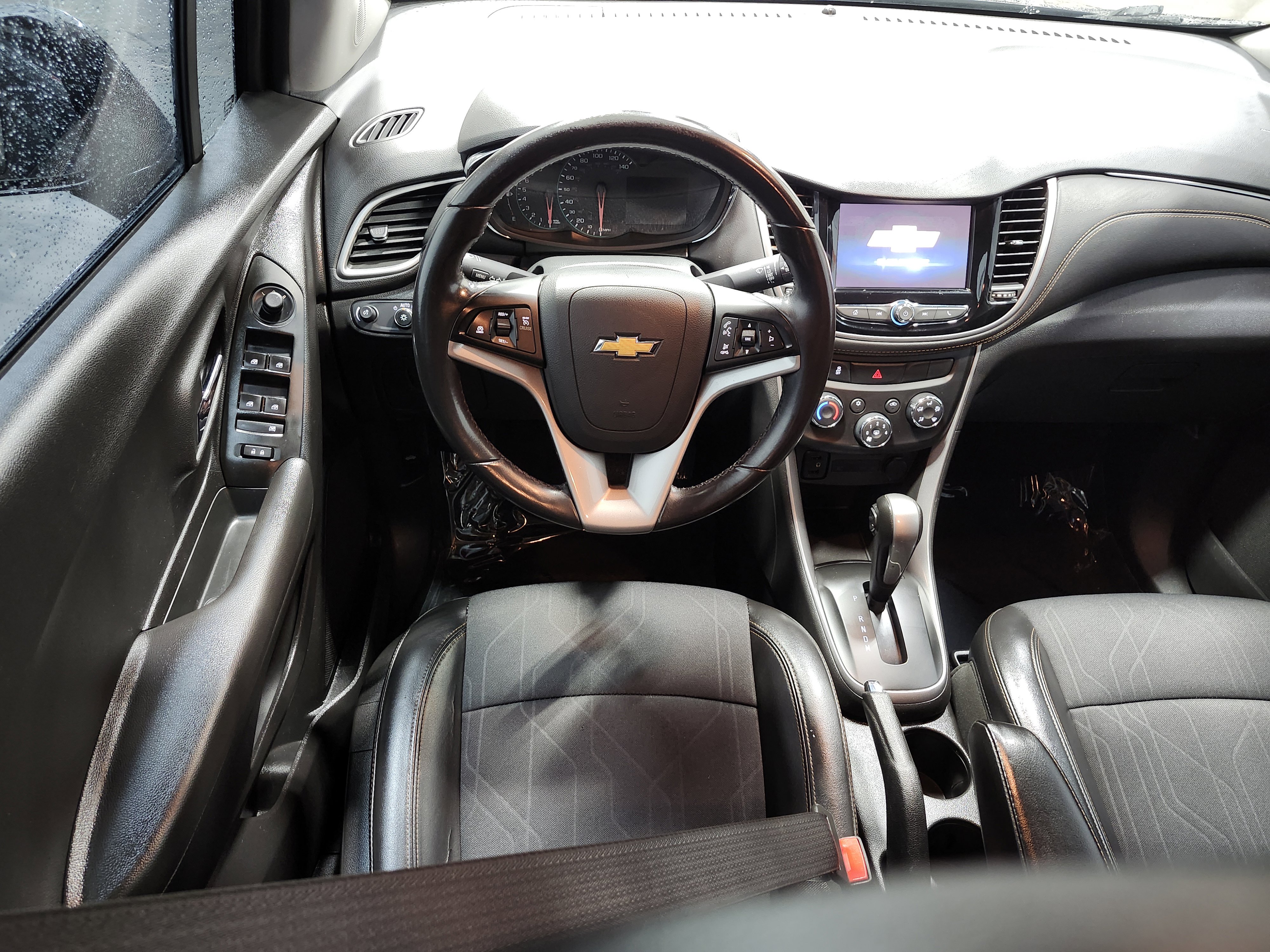 Used 2020 Chevrolet Trax LT w/ LT Convenience Package image 27
