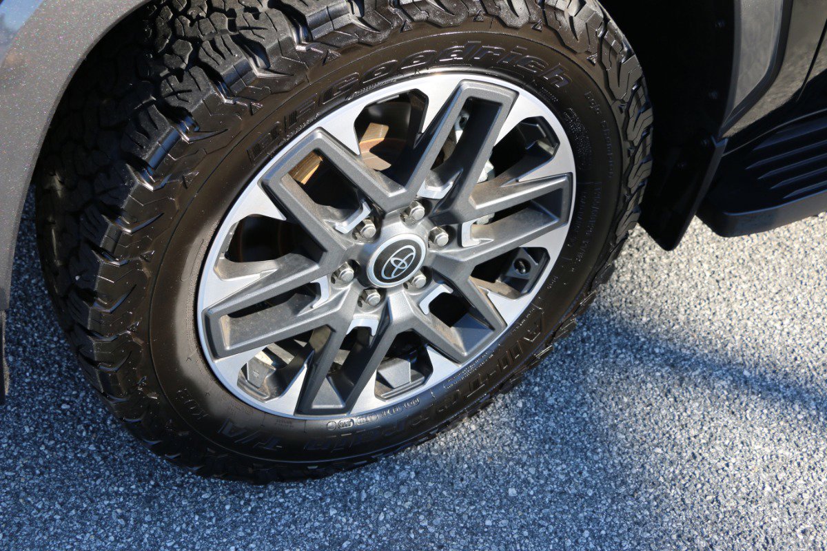 Used 2023 Toyota Sequoia Limited image 14