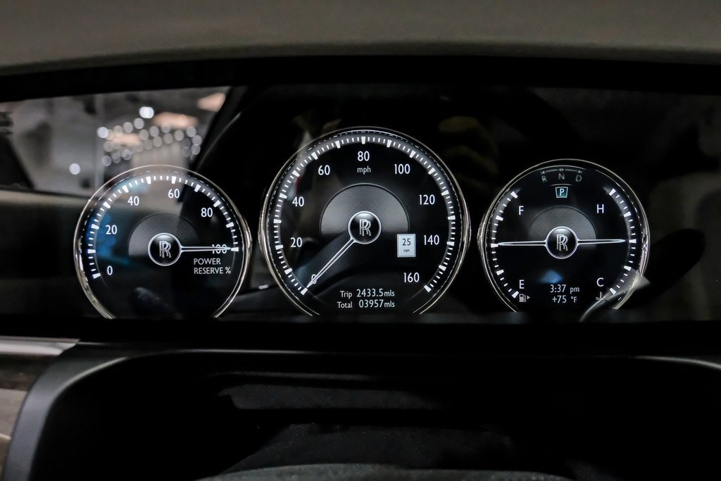 Used 2024 Rolls-Royce Ghost image 17
