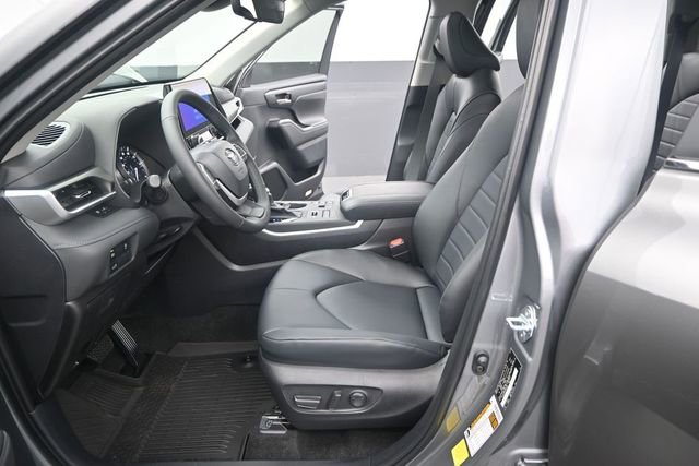 New 2026 Toyota Highlander XLE AWD/4WD image 11
