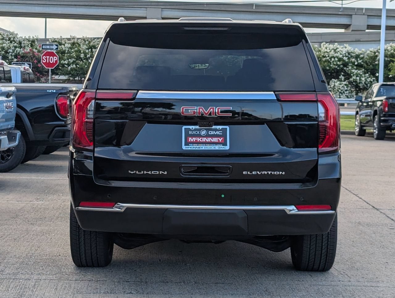 New 2026 GMC Yukon XL Elevation w/ Elevation Premium Package RWD image 5