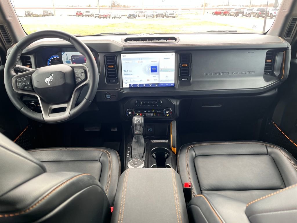 Used 2024 Ford Bronco Badlands image 15