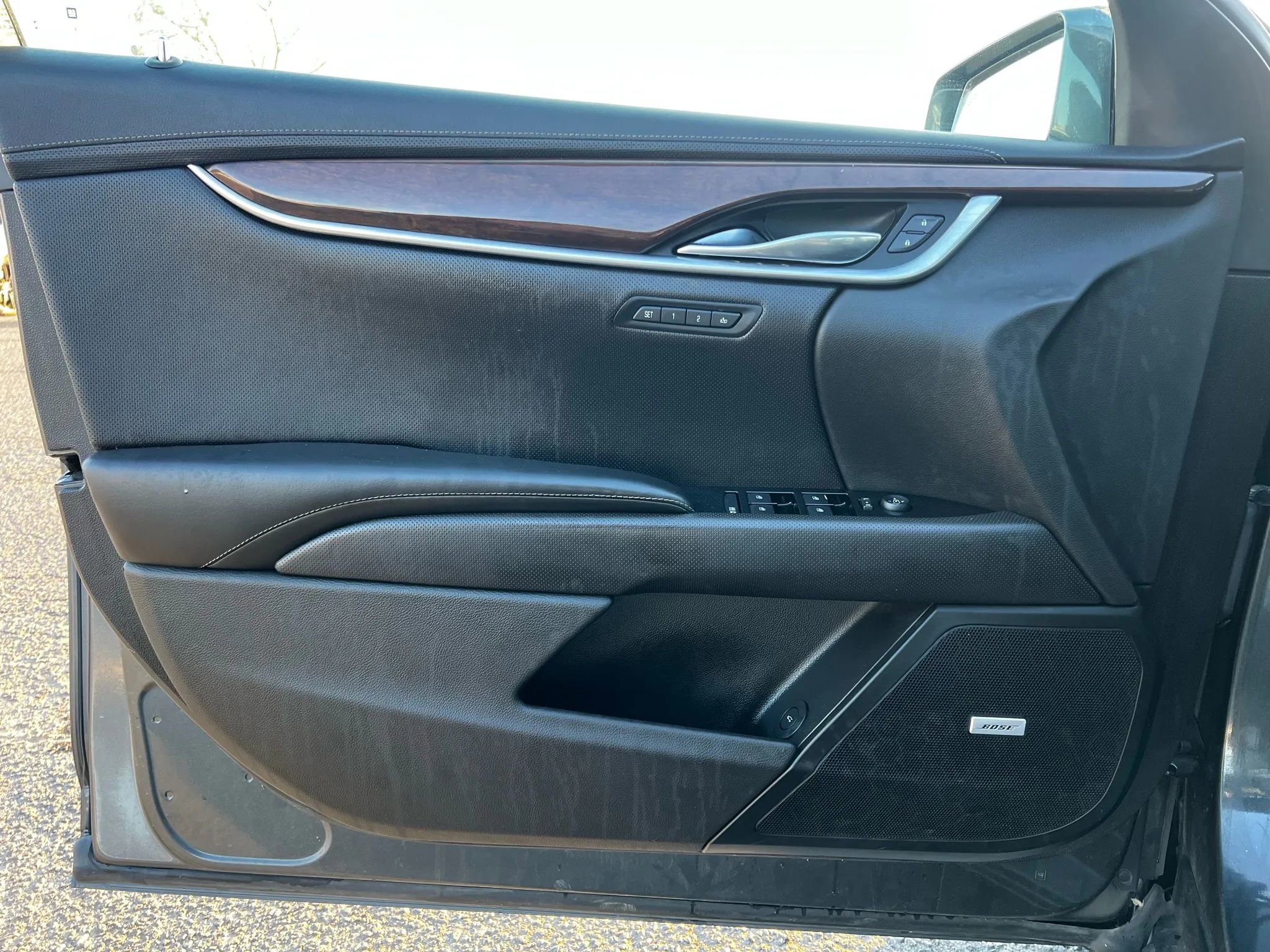 Used 2017 Cadillac XTS Luxury w/ Driver Awareness Package image 18