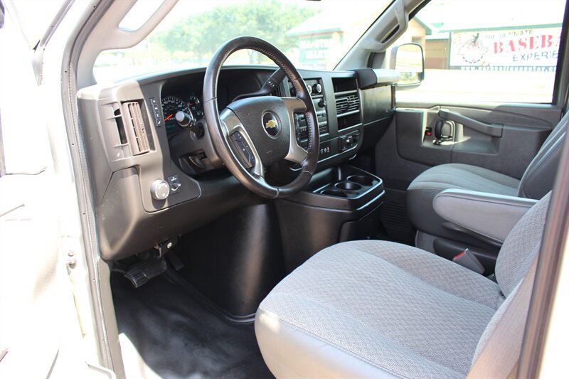 Used 2019 Chevrolet Express 2500 LS w/ Driver Convenience Package RWD image 24