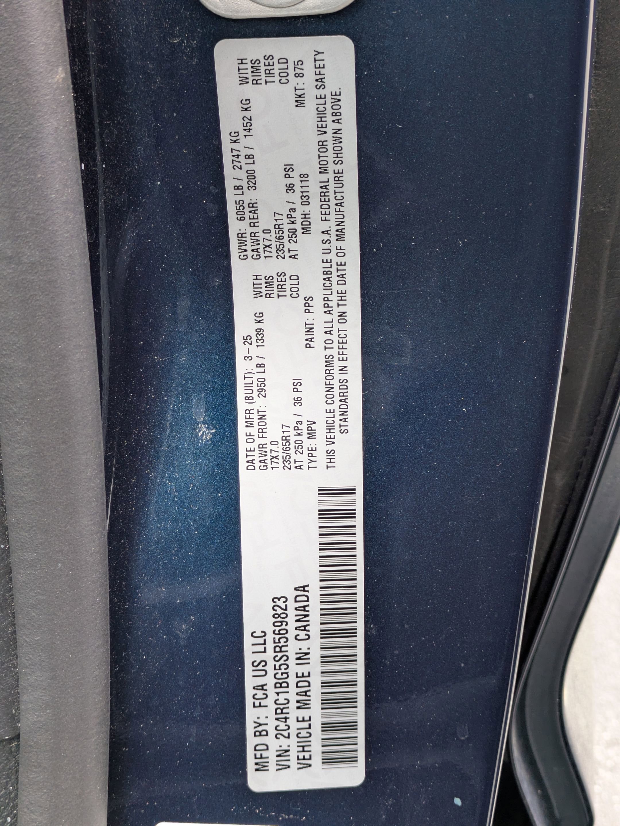 Used 2025 Chrysler Pacifica Select image 42