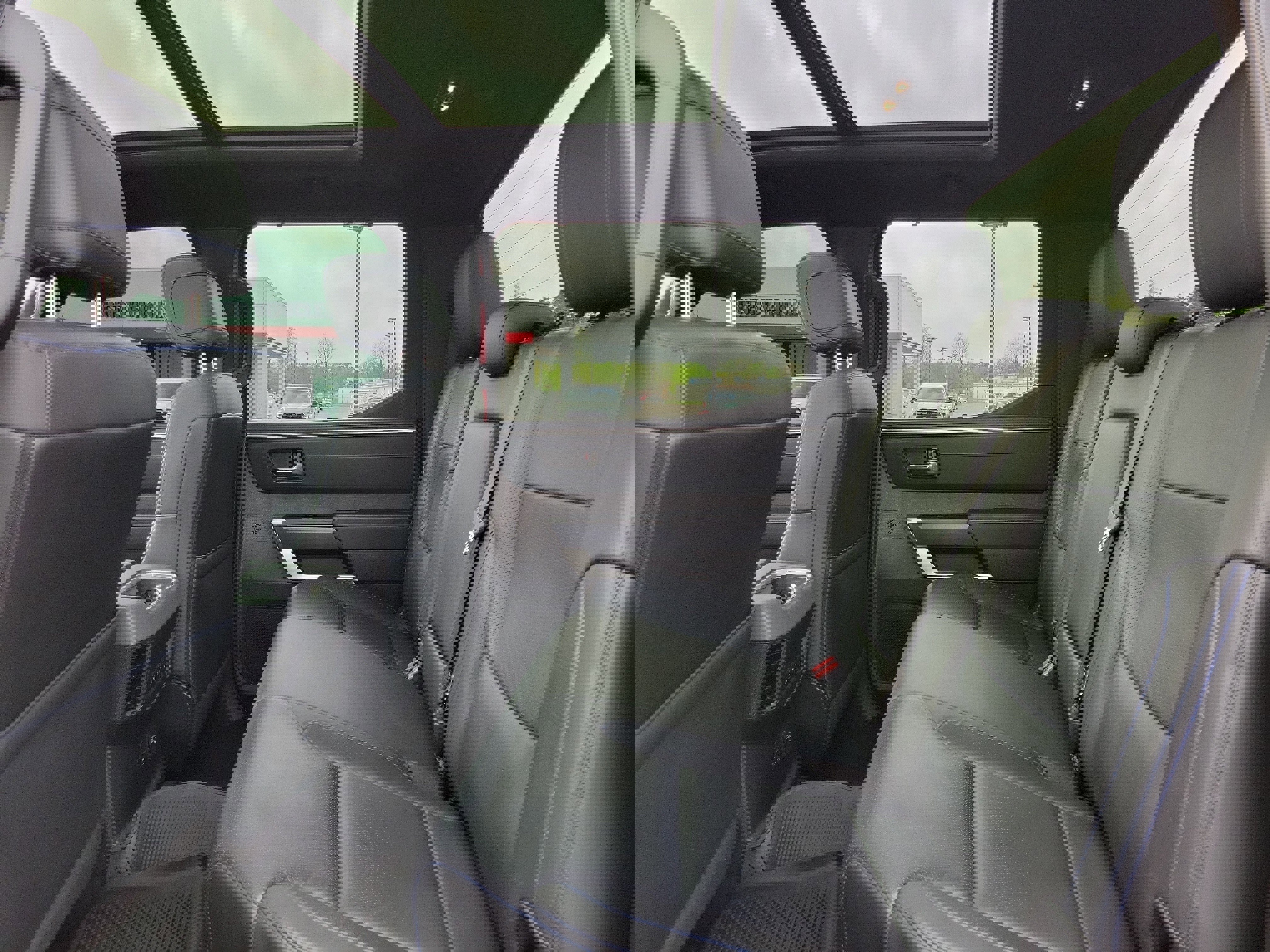 Used 2023 Toyota Tundra Platinum w/ Advanced Package image 11