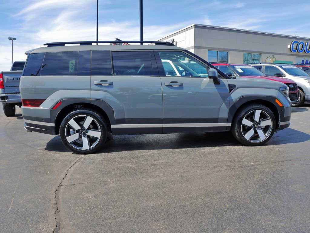 Used 2025 Hyundai Santa Fe Limited image 18