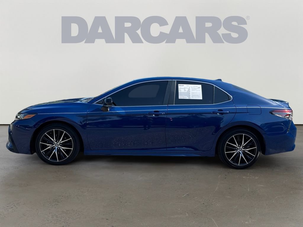 Used 2023 Toyota Camry SE FWD image 4