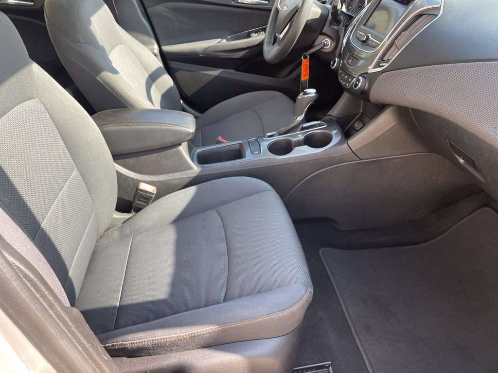 Used 2019 Chevrolet Cruze LS FWD image 26