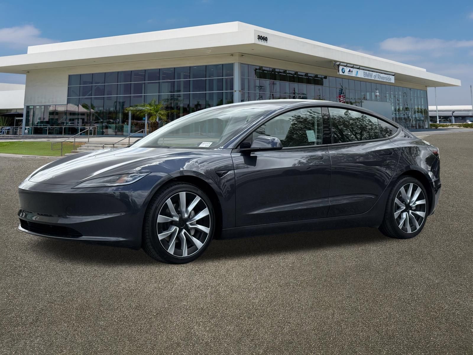 Used 2024 Tesla Model 3 Standard Range RWD image 5