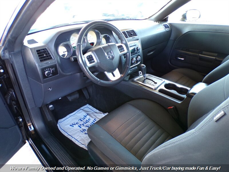 Used 2013 Dodge Challenger SXT RWD image 12