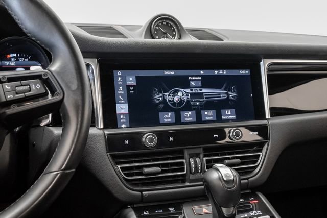 Used 2023 Porsche Macan image 16