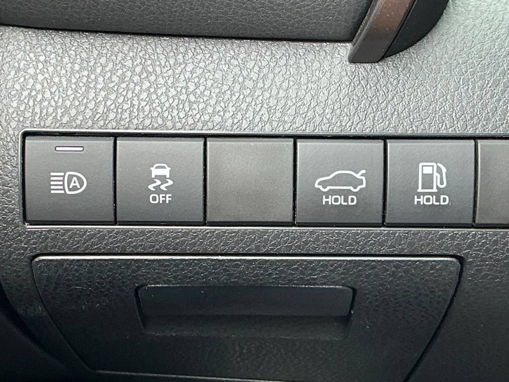 Used 2022 Toyota Camry SE FWD image 28